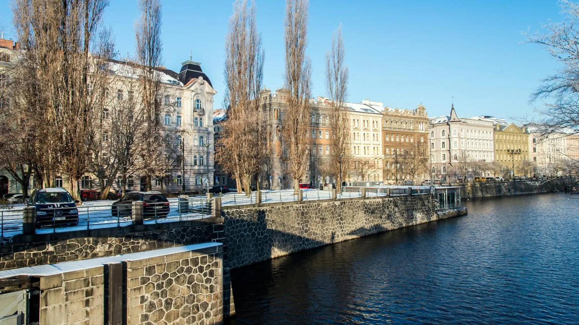 Luxurious And Chic Duplex 2 Bed Apartment Prague