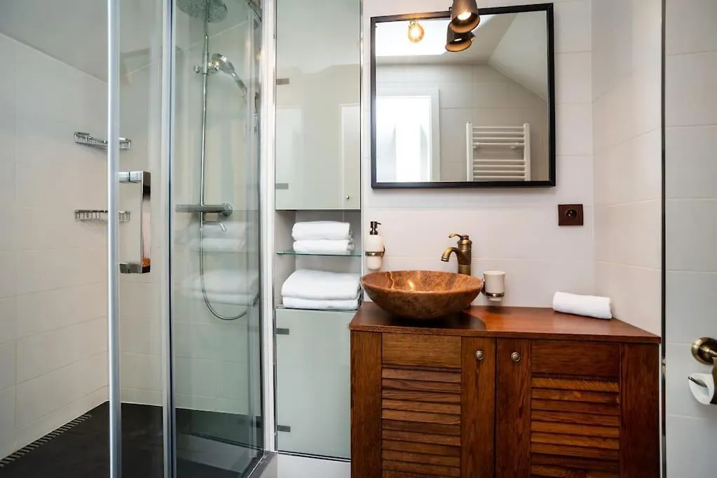 Luxurious And Chic Duplex 2 Bed Apartment Prague