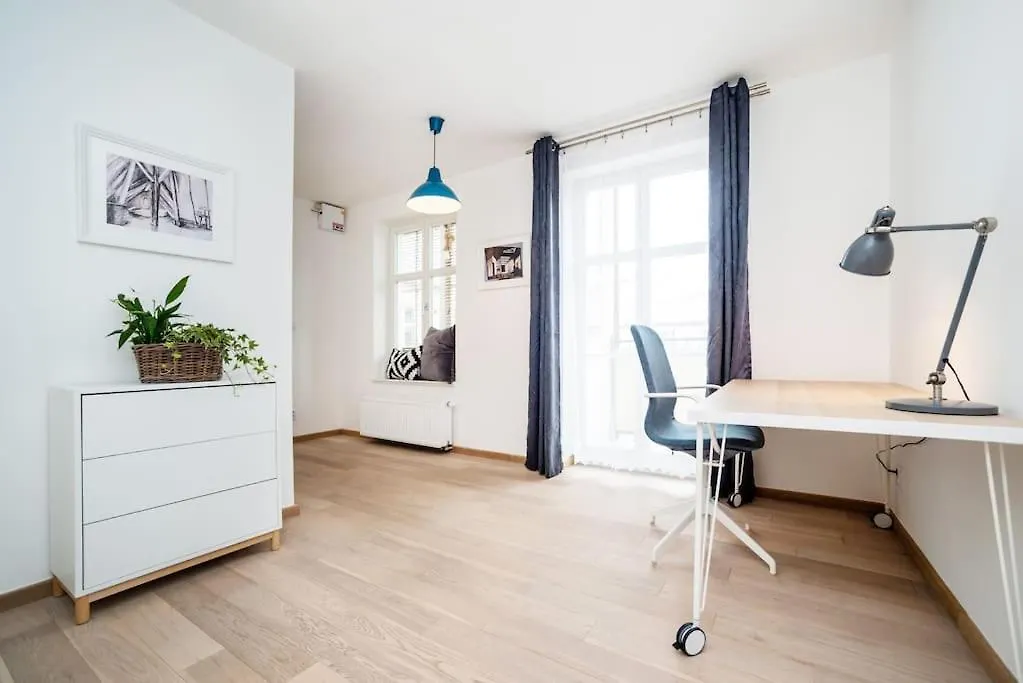 Luxurious And Chic Duplex 2 Bed Apartment Prague