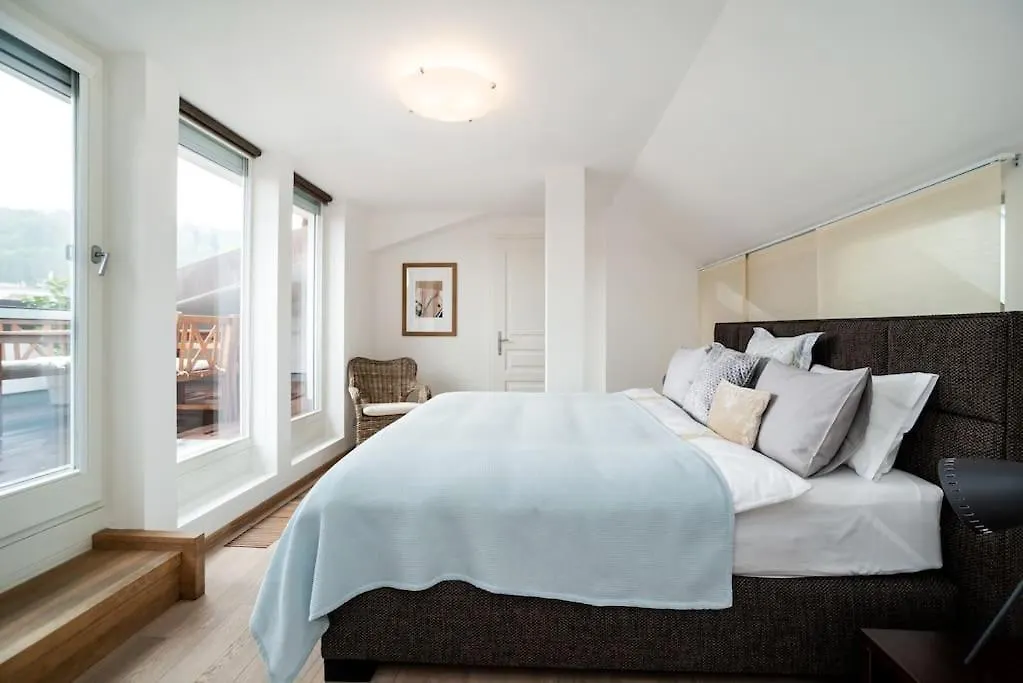 Luxurious And Chic Duplex 2 Bed Apartment Prague