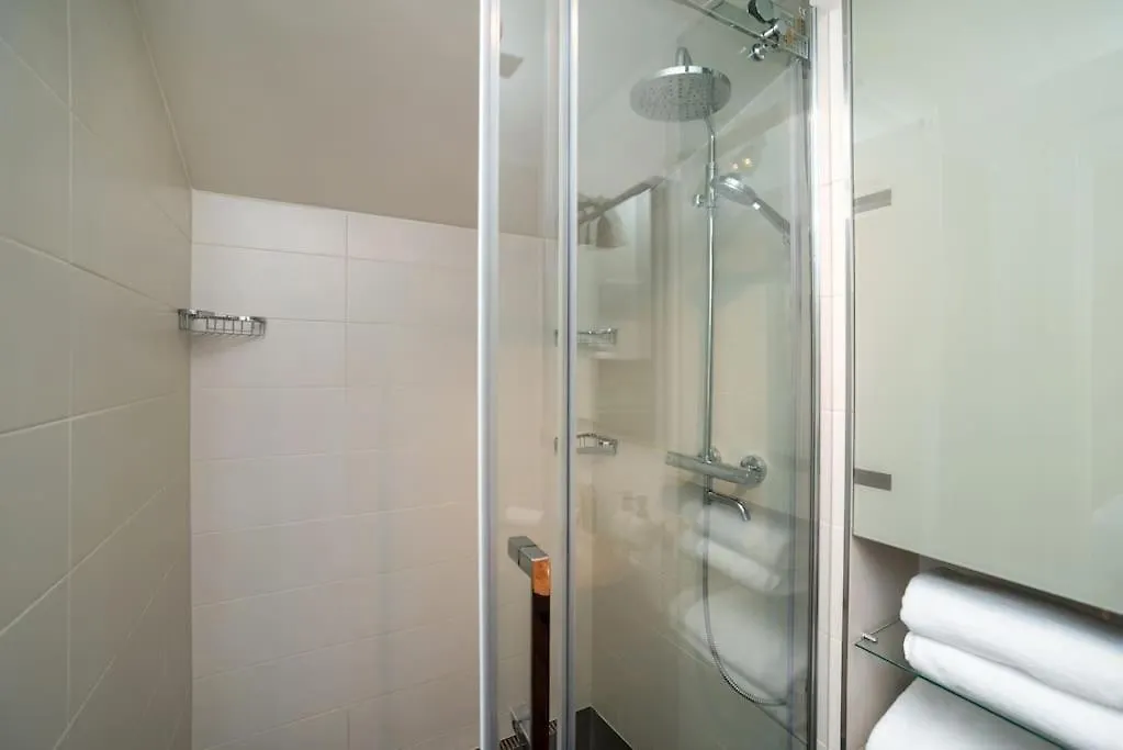 Luxurious And Chic Duplex 2 Bed Apartment Πράγα 0*,  Τσεχία