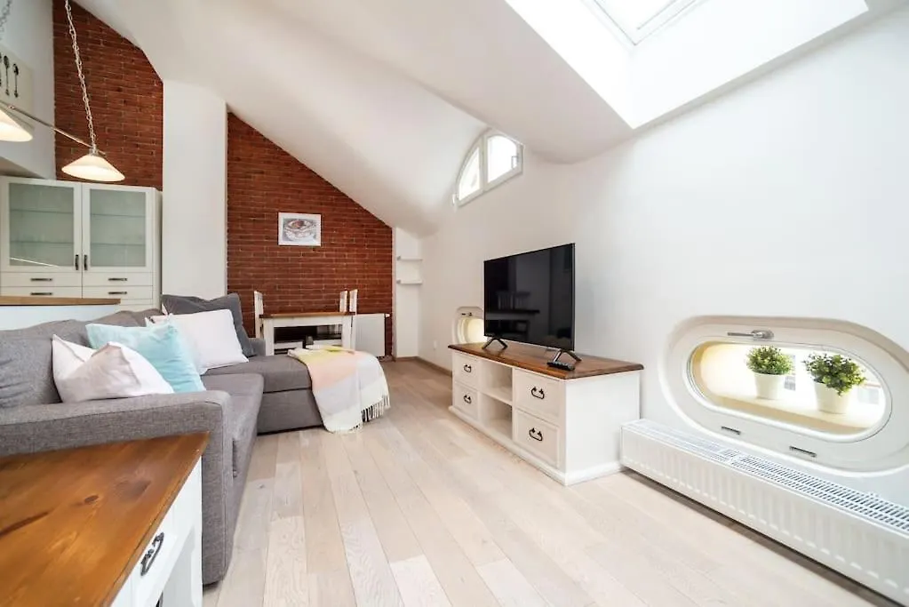 Luxurious And Chic Duplex 2 Bed Apartment Πράγα