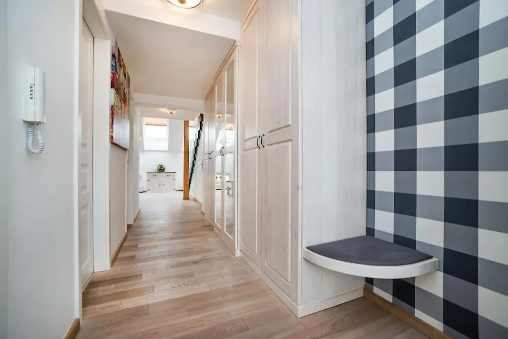 Luxurious And Chic Duplex 2 Bed Apartment Πράγα