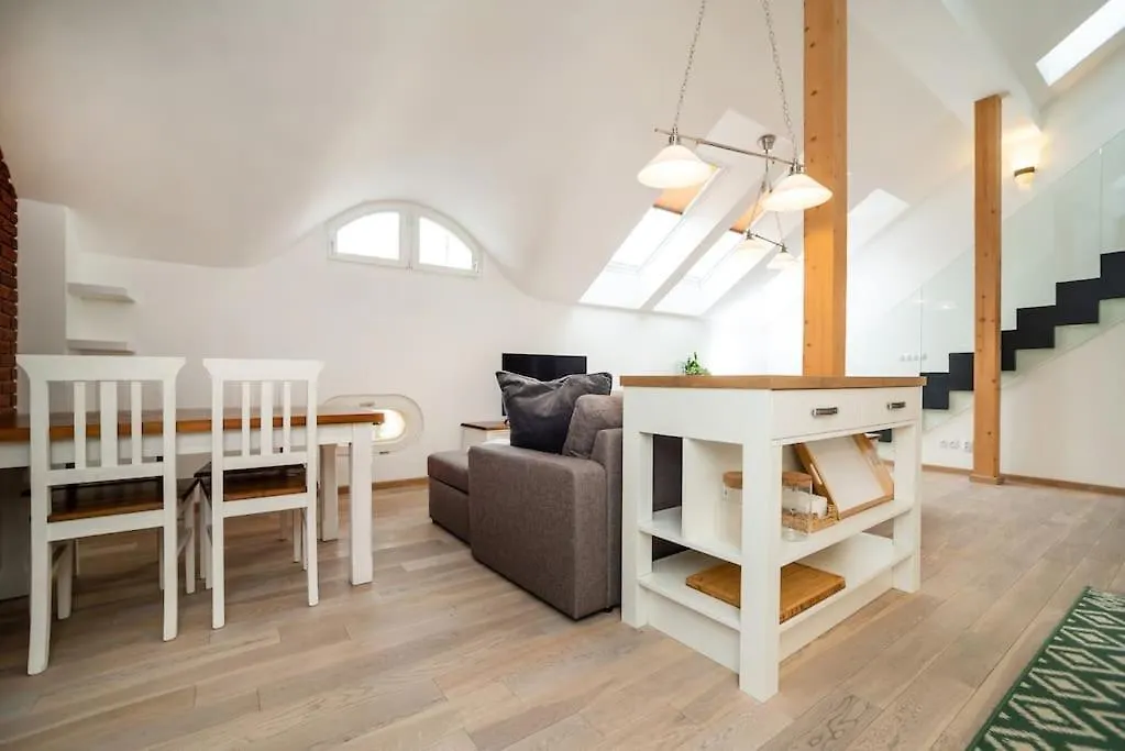Luxurious And Chic Duplex 2 Bed Apartment Πράγα Τσεχία
