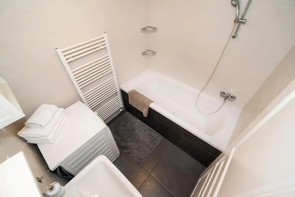 Luxurious And Chic Duplex 2 Bed Apartment Πράγα Τσεχία